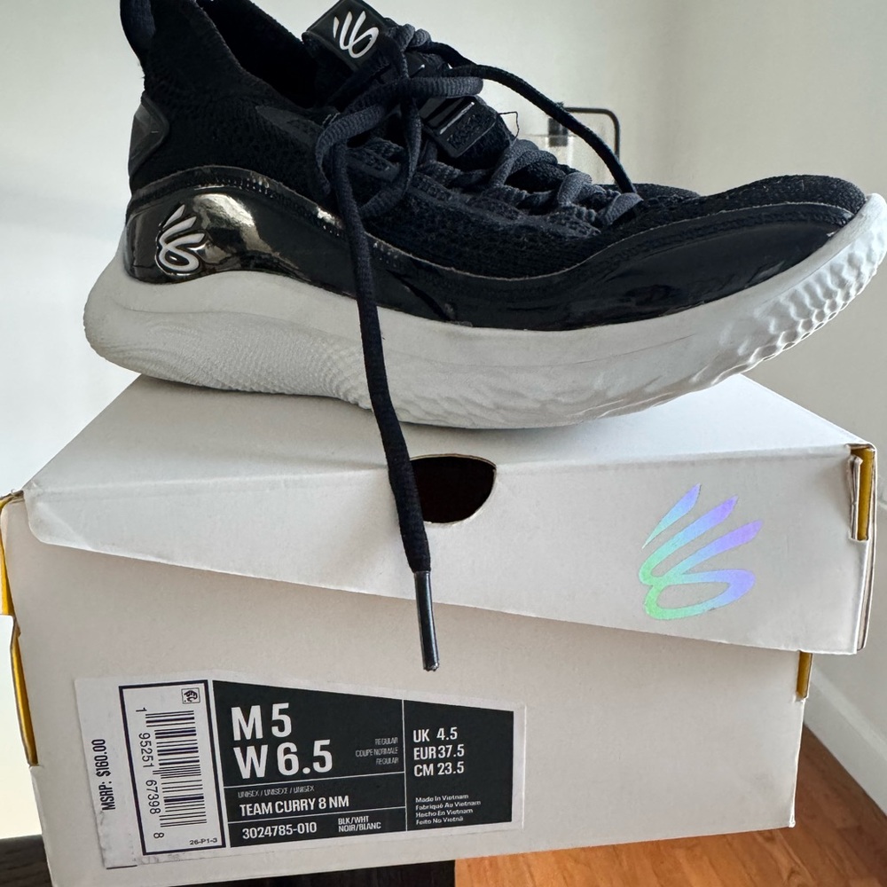 Under armoir curry 8NM men’s 5 black Sneakers